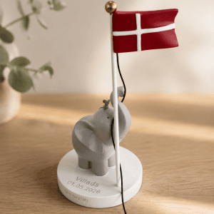 Kids by Friis bordflag - elefant med mus - bordflag med gravering