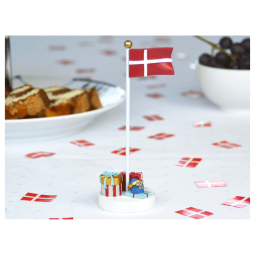 Bordflag - Pakker i blaa og roed - foedselsdags flag - kids by friis foedselsdagspynt (1)