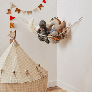 legetoejshaengekoeje - opbevaring boernevaerelse