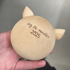 mandelgave - gris - jeg fik mandlen 2025