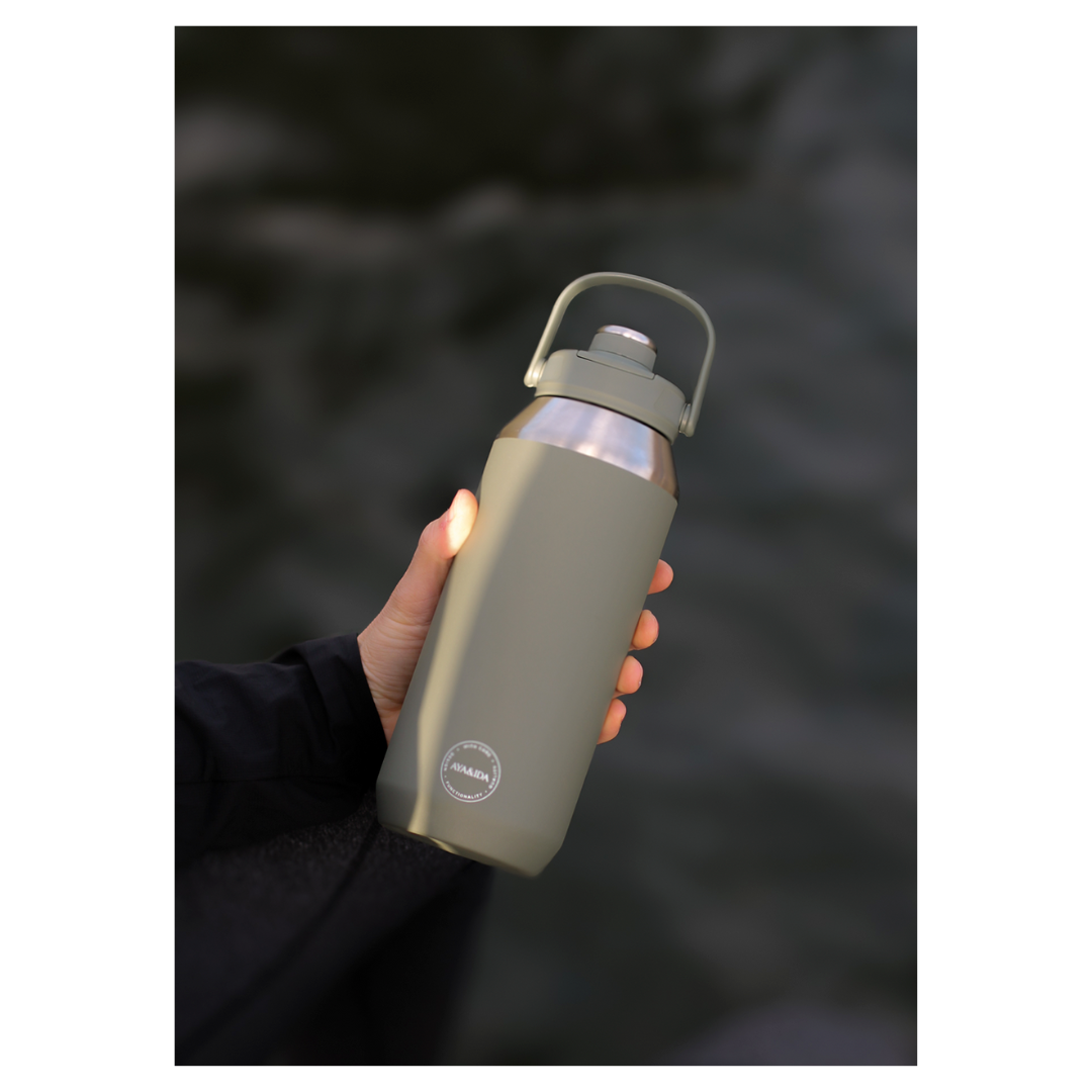 Sports Bottle 950 ml - Tropical Green - Aya & Ida (2) - sportsflaske