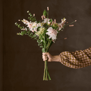 6359-20 - Buket Linnea rosa - evighedsbuket - kunstige blomster
