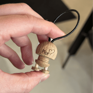 Hoptimist noeglering oak - med gravering