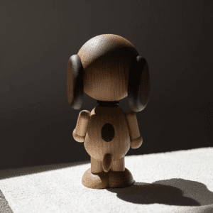 Peanut x Snoopy™ Smoked Oak Small - boyhood - traefigur - dansk design - gaveide